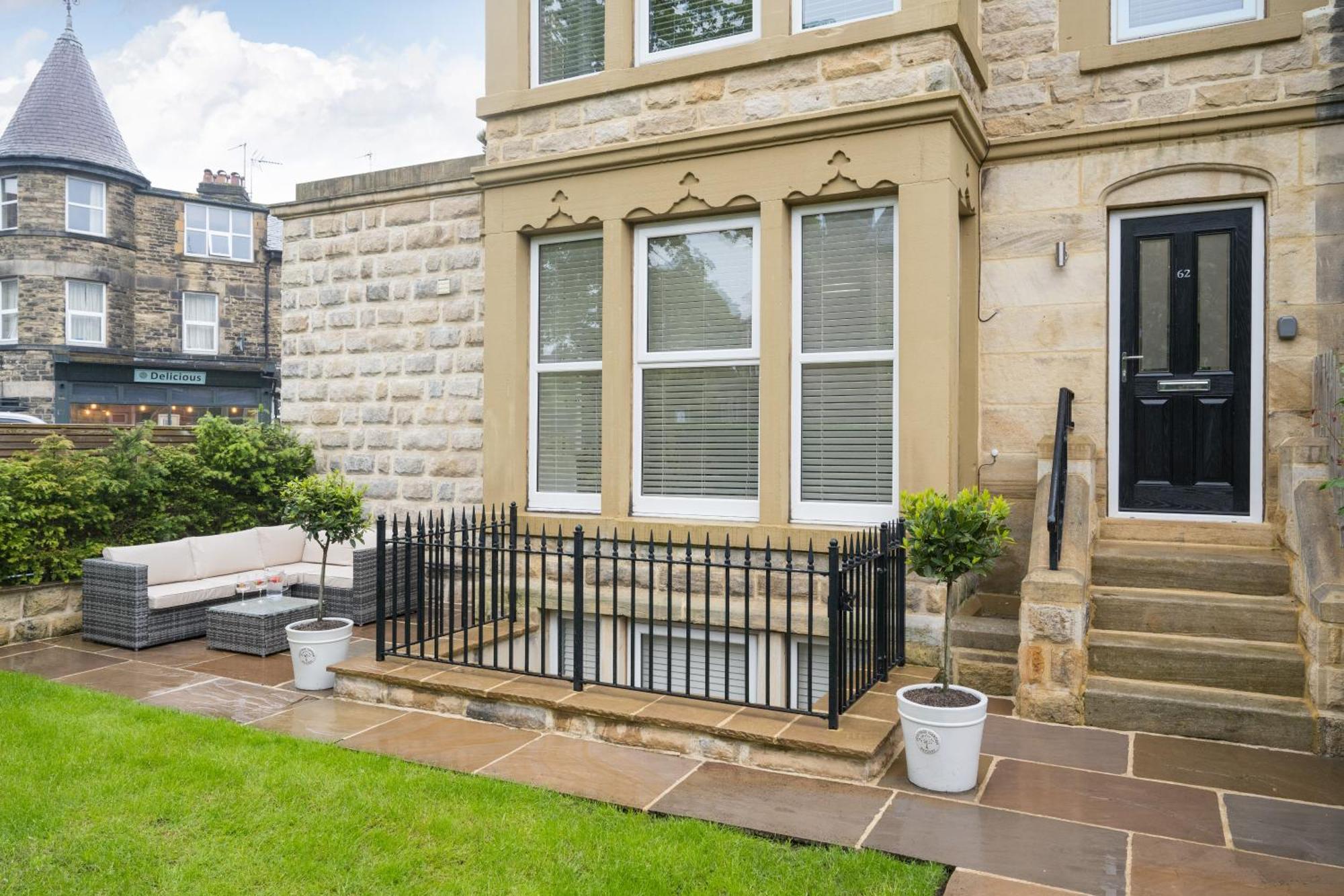 Sixtytwo By Harrogate Serviced Apartments Екстер'єр фото